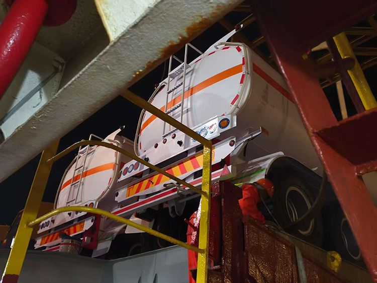 3 Axle 50000 L Diesel Tanker Trailer will be sent to Djibouti 3 Axle 50000 L Diesel Tanker Trailer will be sent to Djibouti